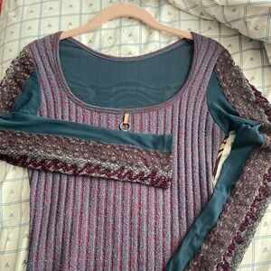 Save The Queen crewneck top